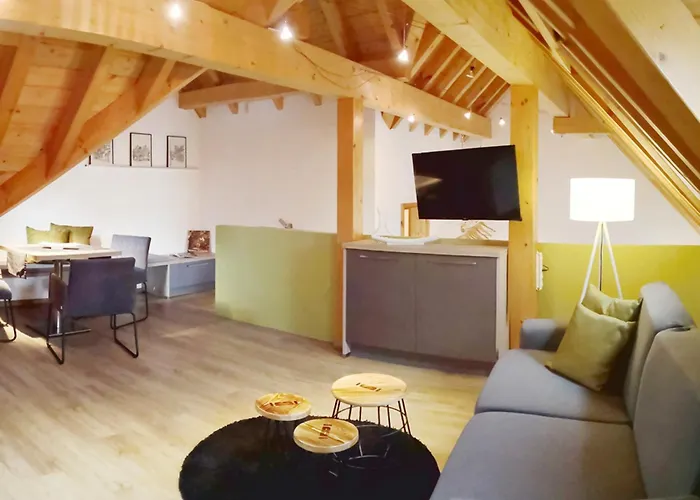 Weingut-gaestehaus Buchert *